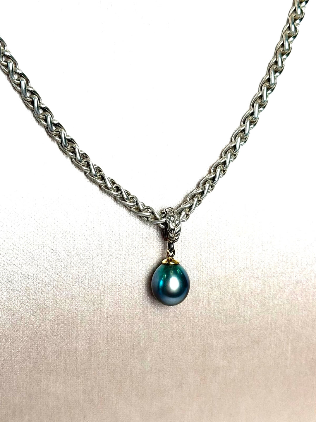 DAVID YURMAN CULTURED TAHITIAN GREEN PEARL STERLING SILVER NECKLACE