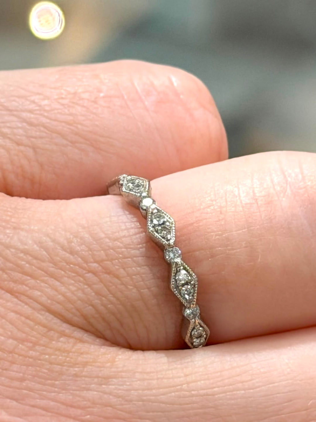 DIAMOND 14K WHITE GOLD ETERNITY BAND