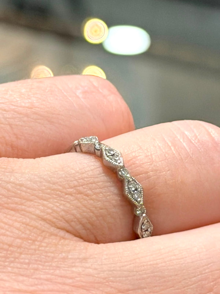 DIAMOND 14K WHITE GOLD ETERNITY BAND