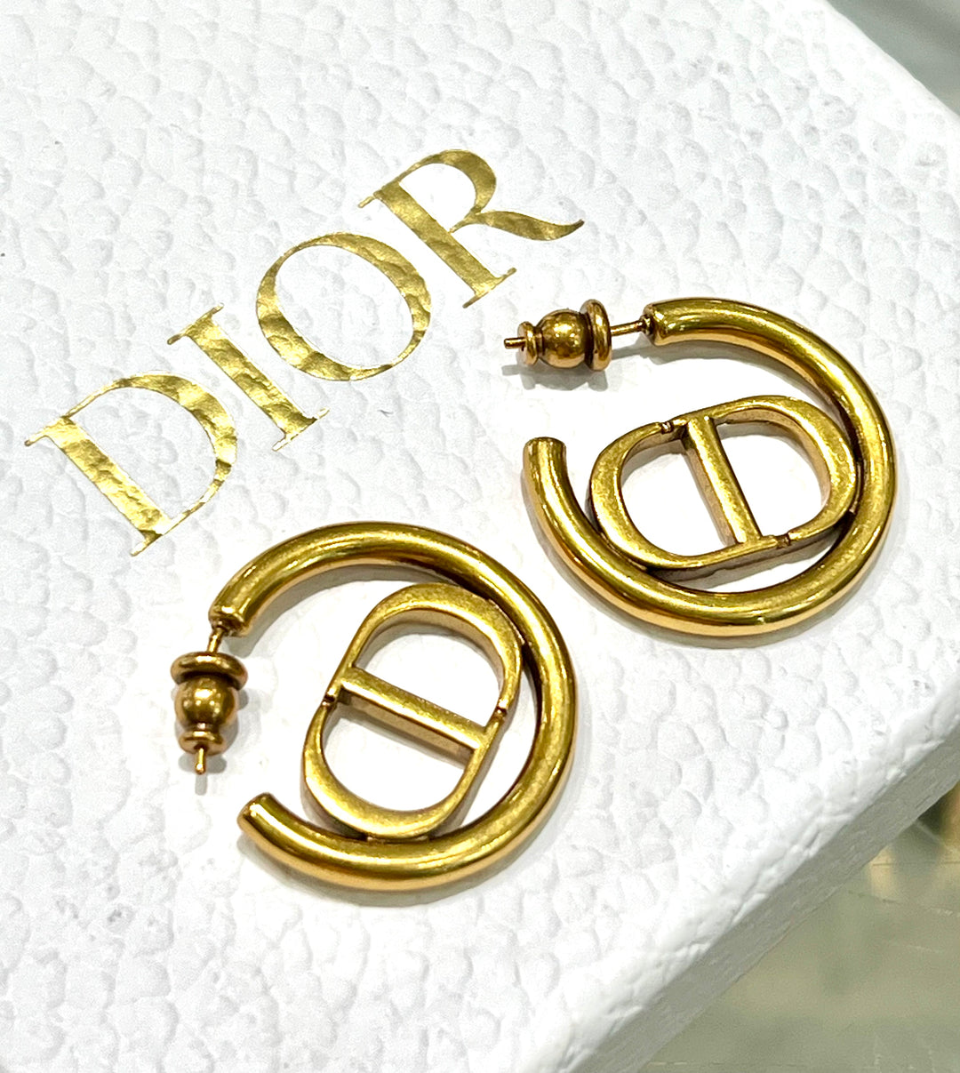 CHRISTIAN DIOR 30 MONTAIGNE AGED GOLD HOOP EARRINGS – Caroline's