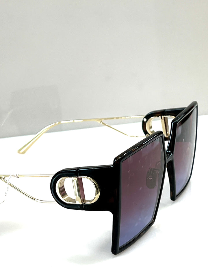 DIOR-30-Montaigne-SU-oversized  display picture 3