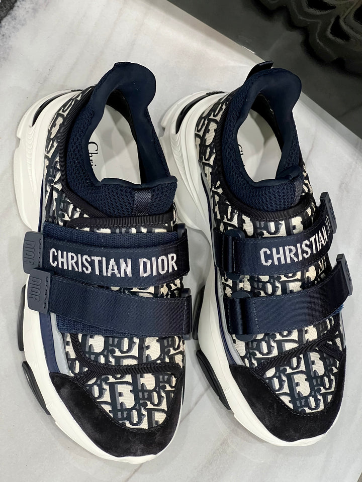 DIOR-D-WANDER-SNEAKERS-5_720x.