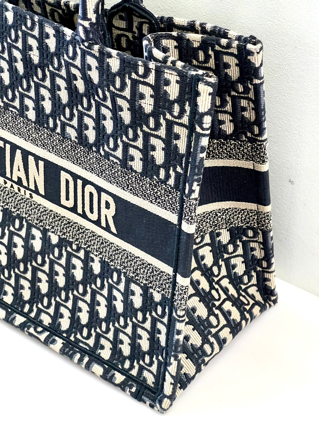 CHRISTIAN DIOR MEDIUM OBLIQUE BOOK TOTE BAG