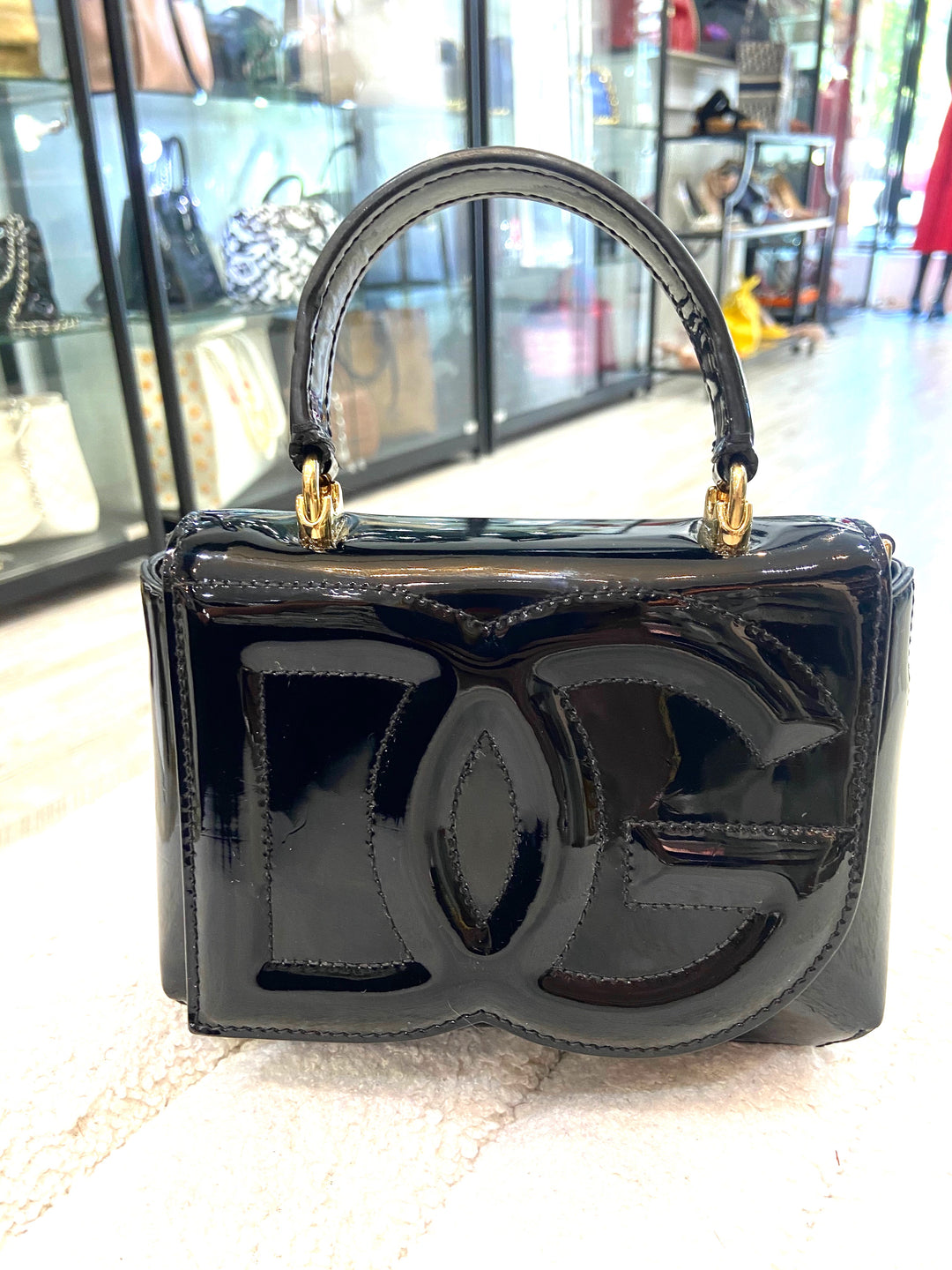 DOLCE &amp; GABBANA DG LOGO BLACK PATENT LEATHER BAG