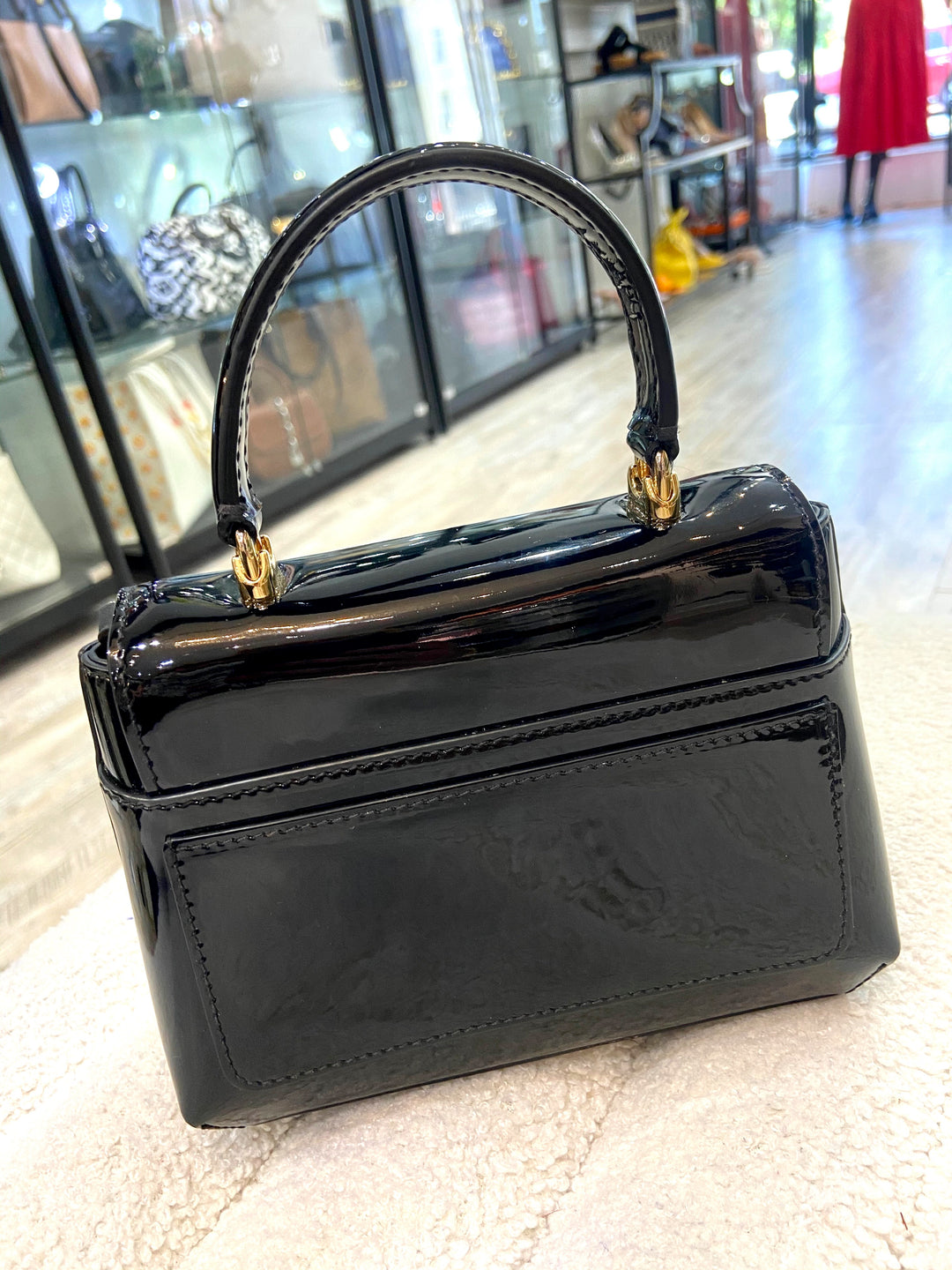 DOLCE &amp; GABBANA DG LOGO BLACK PATENT LEATHER BAG