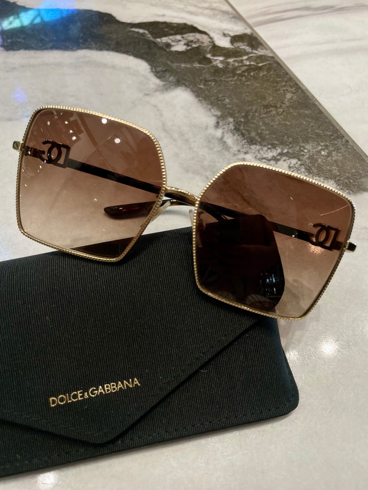 DOLCE &amp; GABBANA OVERSIZED SQUARE FRAME SUNGLASSES