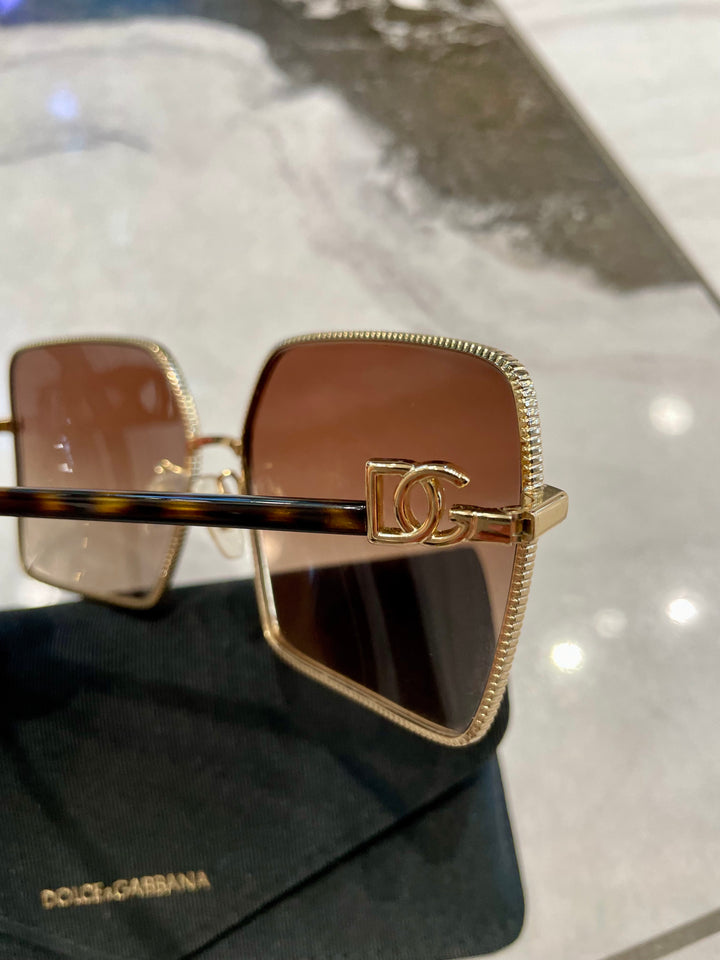 DOLCE &amp; GABBANA OVERSIZED SQUARE FRAME SUNGLASSES