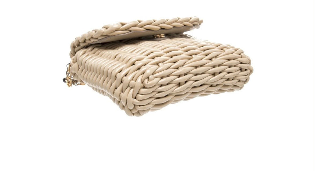 DOLCE &amp; GABBANA PATENT-FINISH WOVEN CHARMS CHAIN CROSSBODY BAG