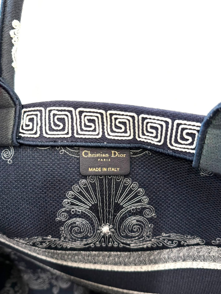 DOLCE &amp; GABBANA ACRYLIC GLASS SICILY BOX BAG