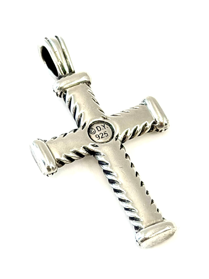 DY STERLING SILVER CHEVRON PAVÉ DIAMONDS CROSS PENDANT