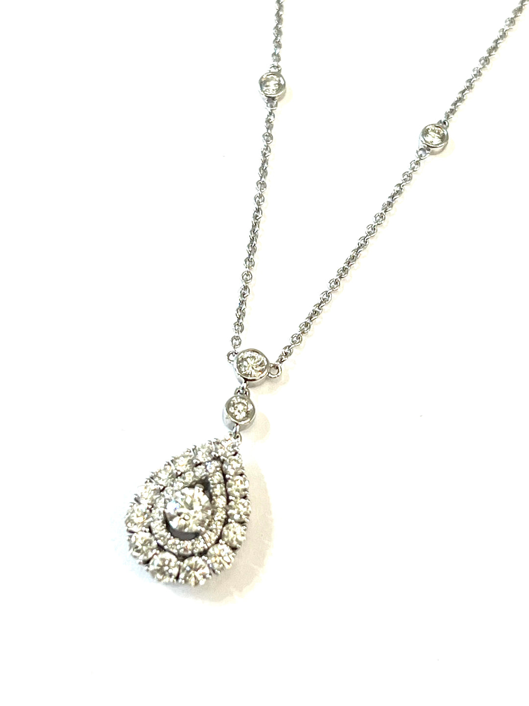 DIAMOND PEAR SHAPE 14K WHITE GOLD NECKLACE