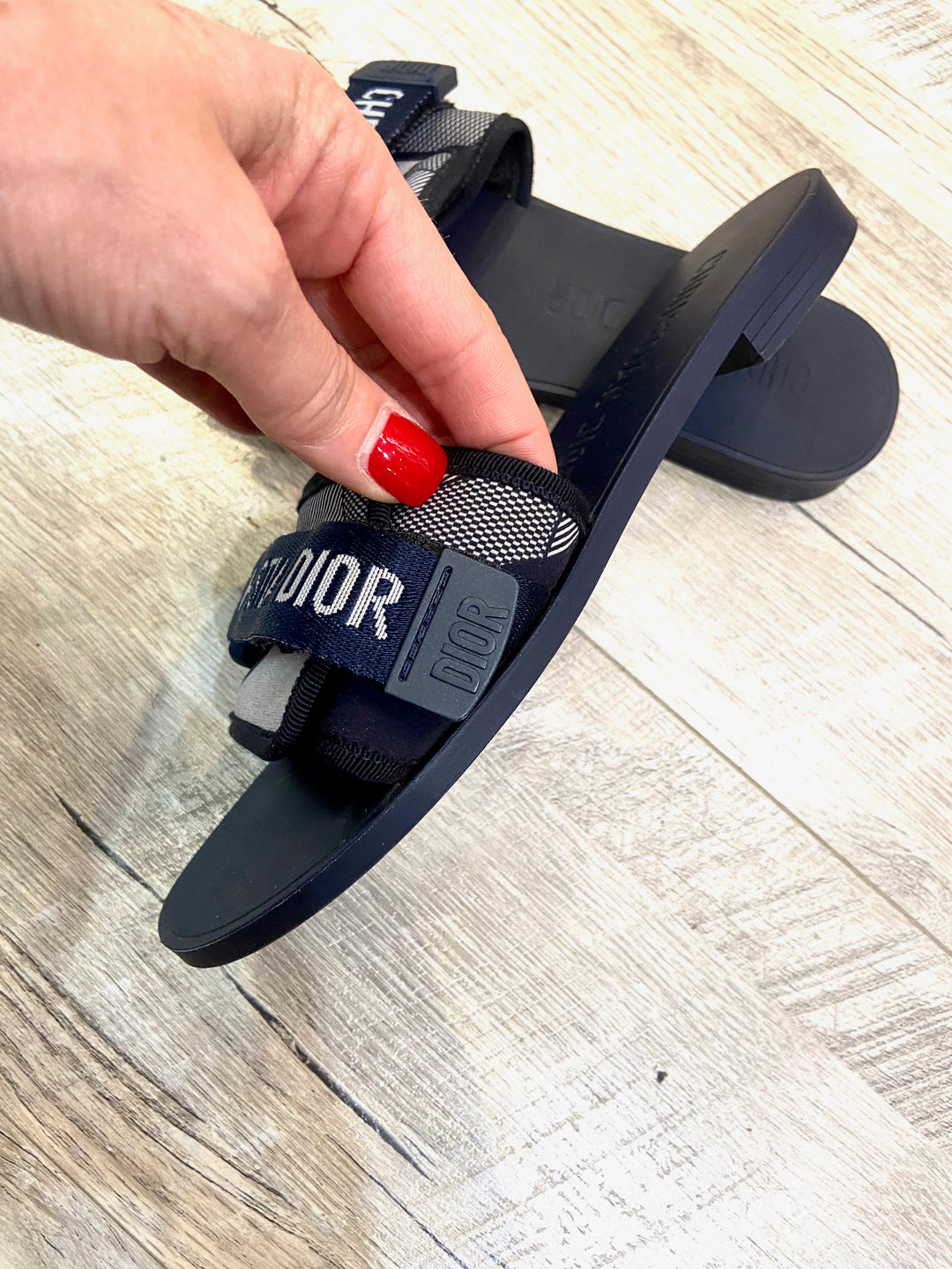 CHRISTIAN DIOR DIO(R)EVOLUTION SLIDE SANDALS – Caroline's Fashion