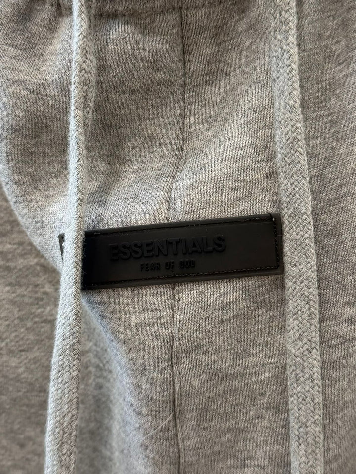 FEAR OF GOD ESSENTIALS LOGO PRINT TARACK PANTS