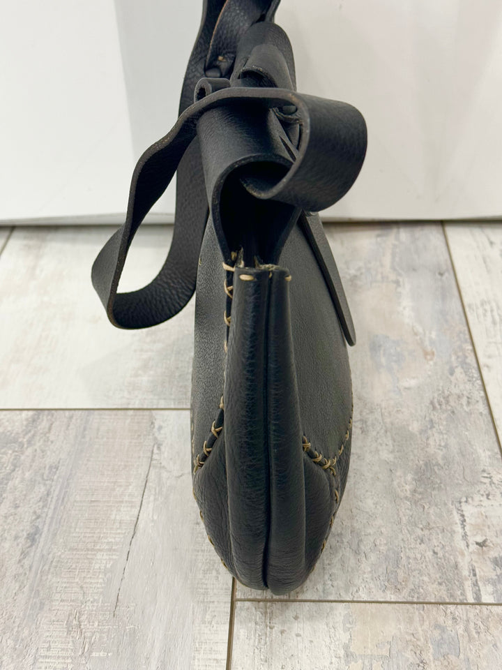 FENDI VINTAGE SELLERIA CALFSKIN LEATHER SHOULDER BAG