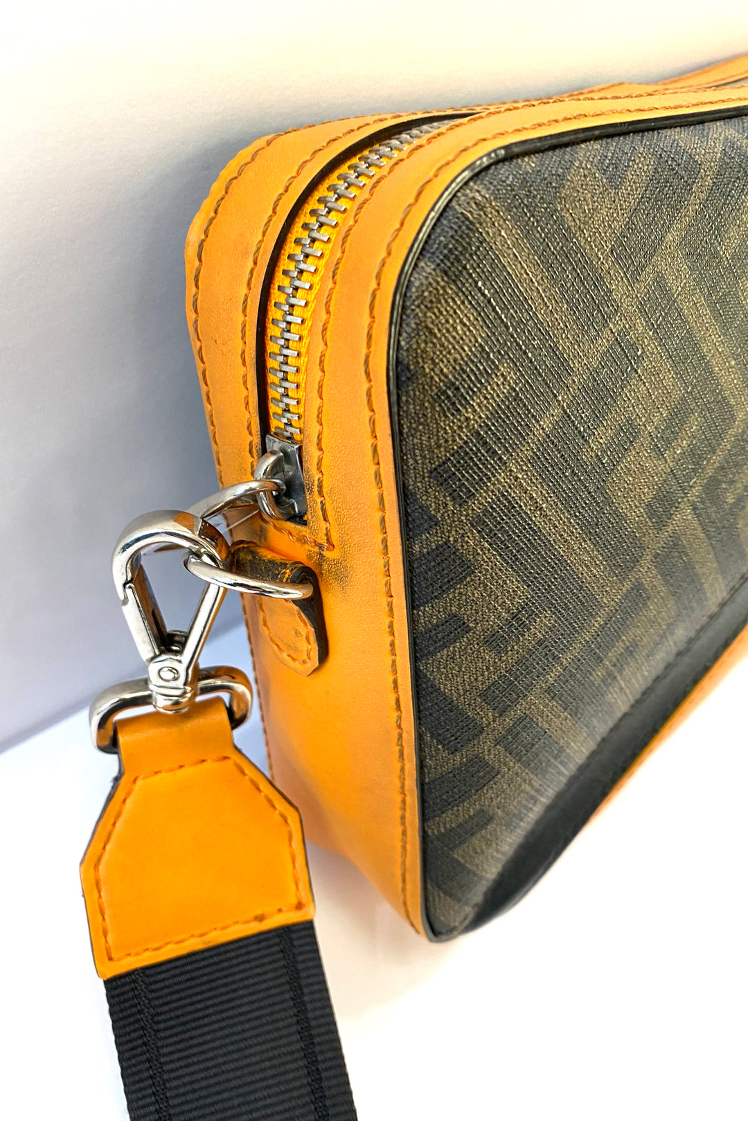 FENDI VITELLO LIBERTY CENTURY FF 1974 LOGO CAMERA BAG – Caroline's