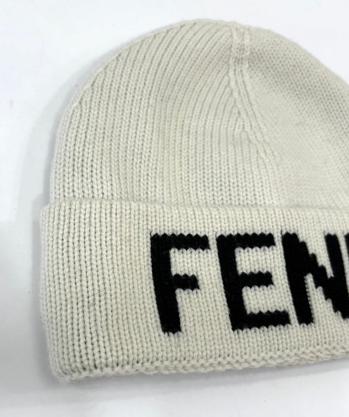 FENDI WHITE BEANIE HAT