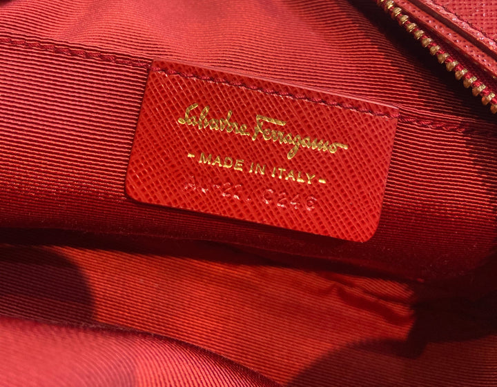 FERRAGAMO GRAINED LEATHER SMALL GANCINI CAMERA BAG