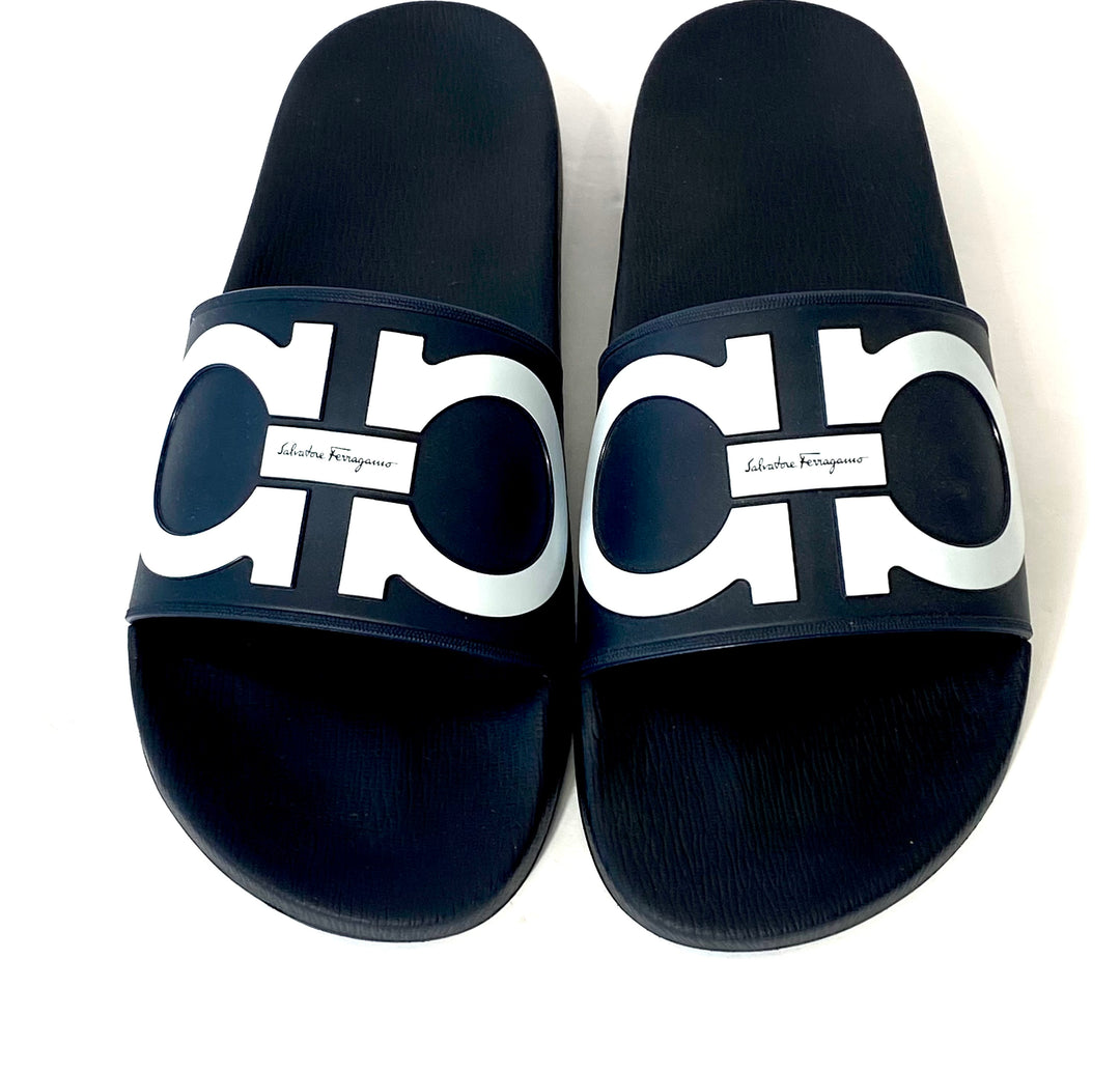FERRAGAMO GROOVE GANCINI POOL SLIDES