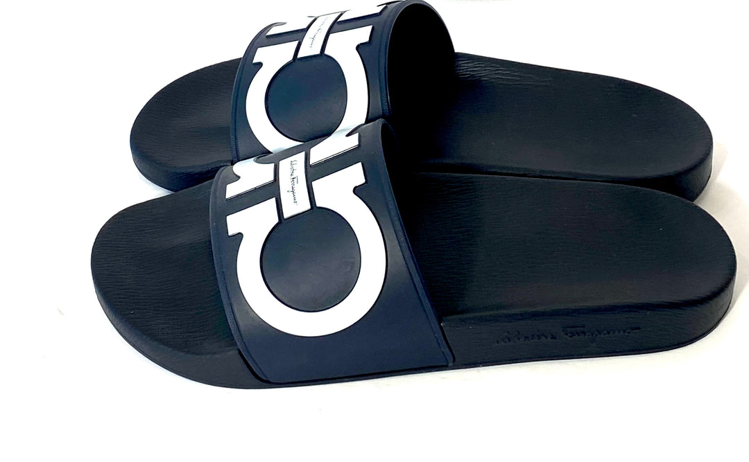 FERRAGAMO GROOVE GANCINI POOL SLIDES