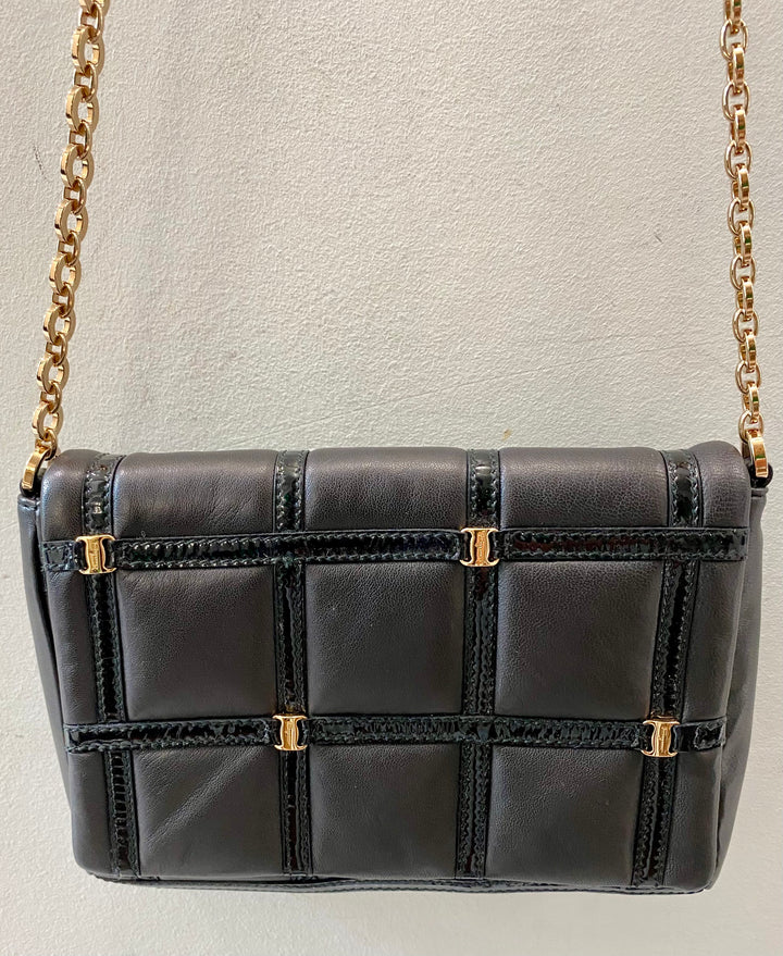 SALVATORE FERRAGAMO VARA QUILTED SOFT LEATHER CHAIN CROSSBODY BAG
