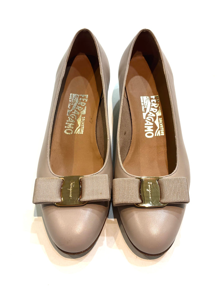FERRAGAMO VARA CALFSKIN LEATHER BLOCK HEEL PUMPS