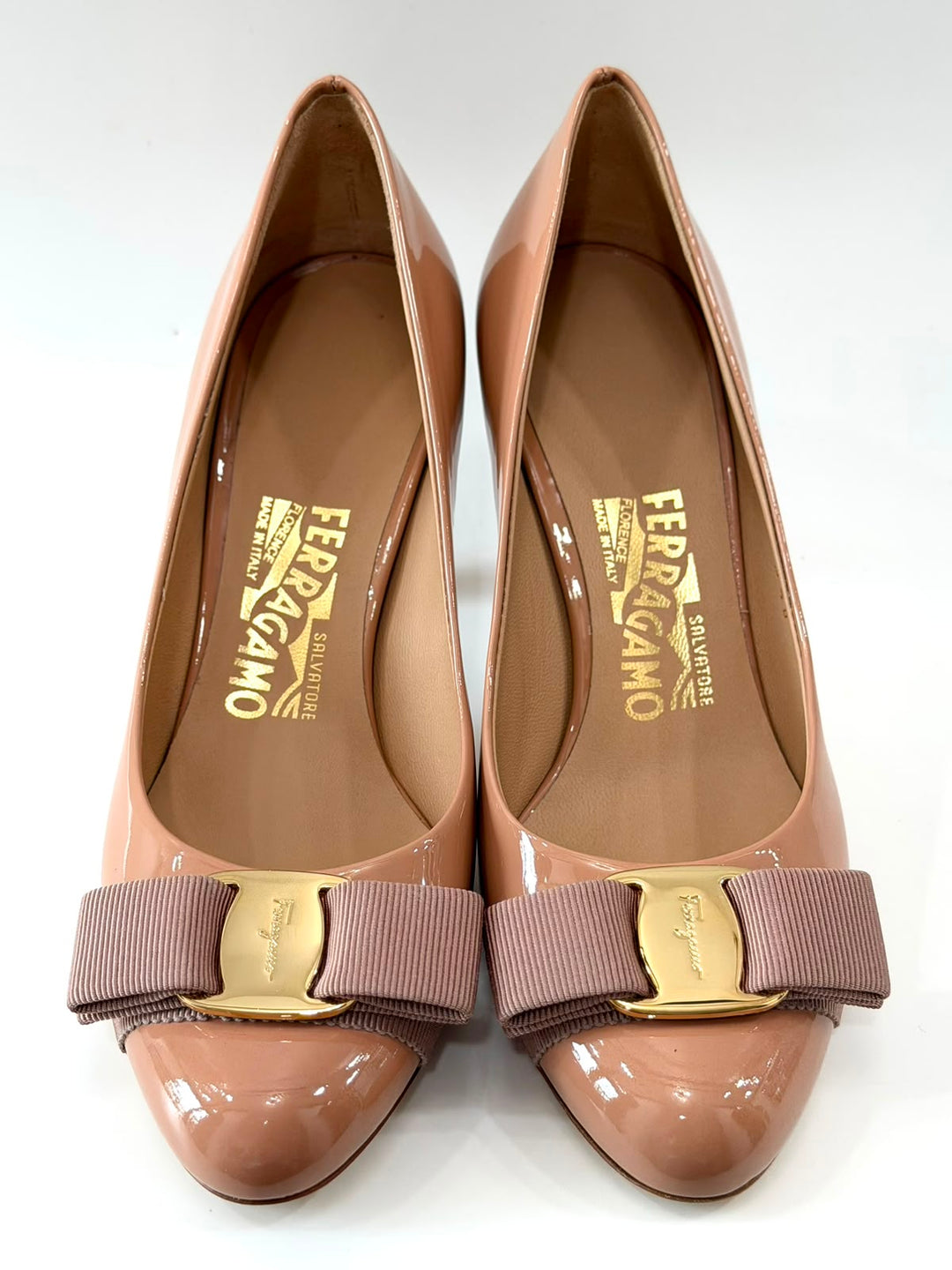 FERRAGAMO VARA BOW ACCENT PUMPS