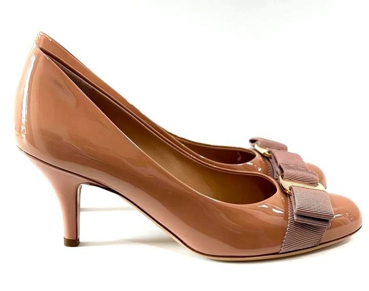 FERRAGAMO VARA BOW ACCENT PUMPS