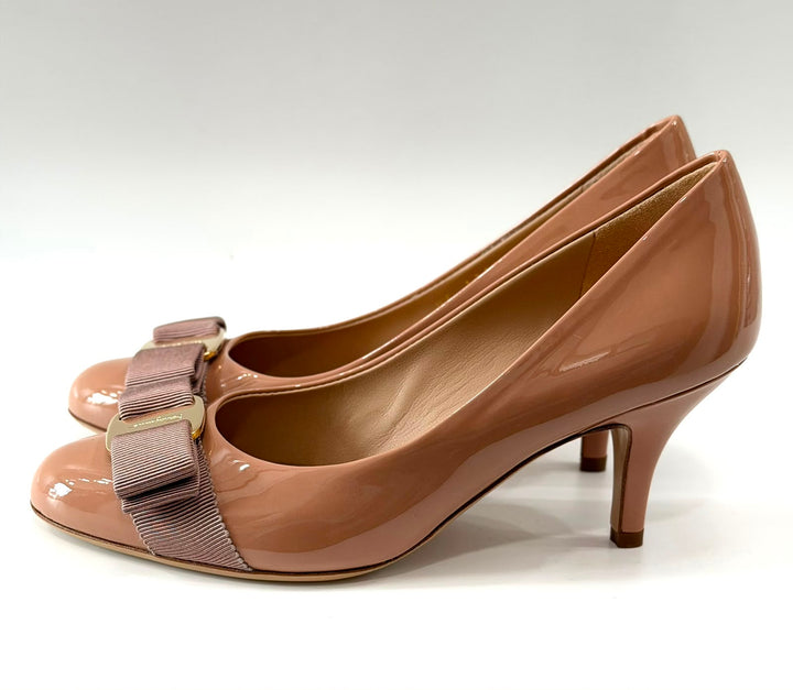 FERRAGAMO VARA BOW ACCENT PUMPS