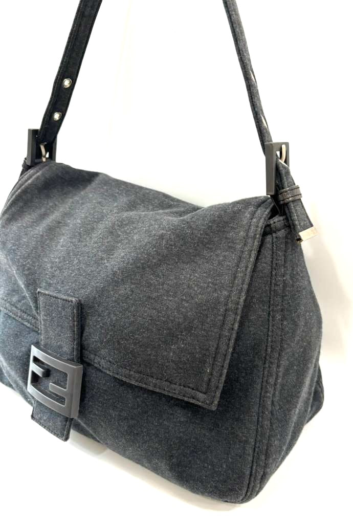 FENDI SWEATSHIRT MAMMA RE-EDITION BAGUETTE BAG