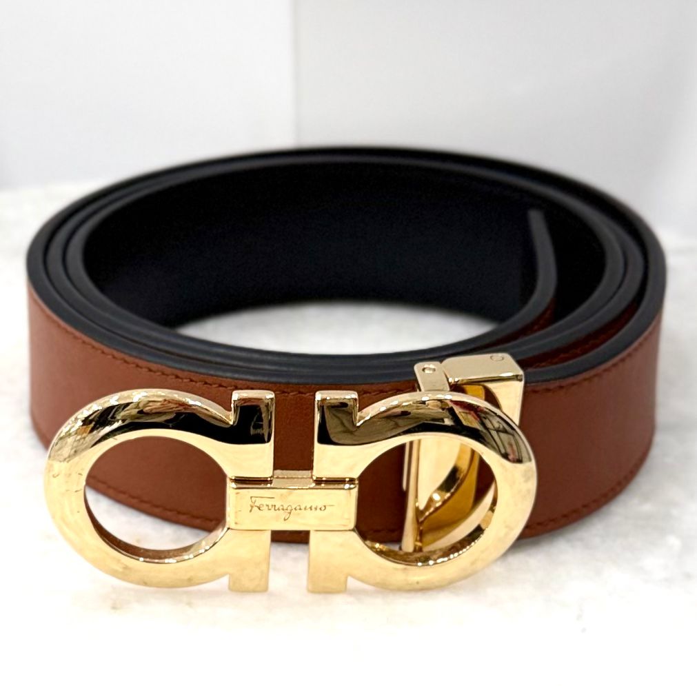 FERRAGAMO GANCINI REVERSIBLE CALFSKIN LEATHER BELT – TAN/BLACK
