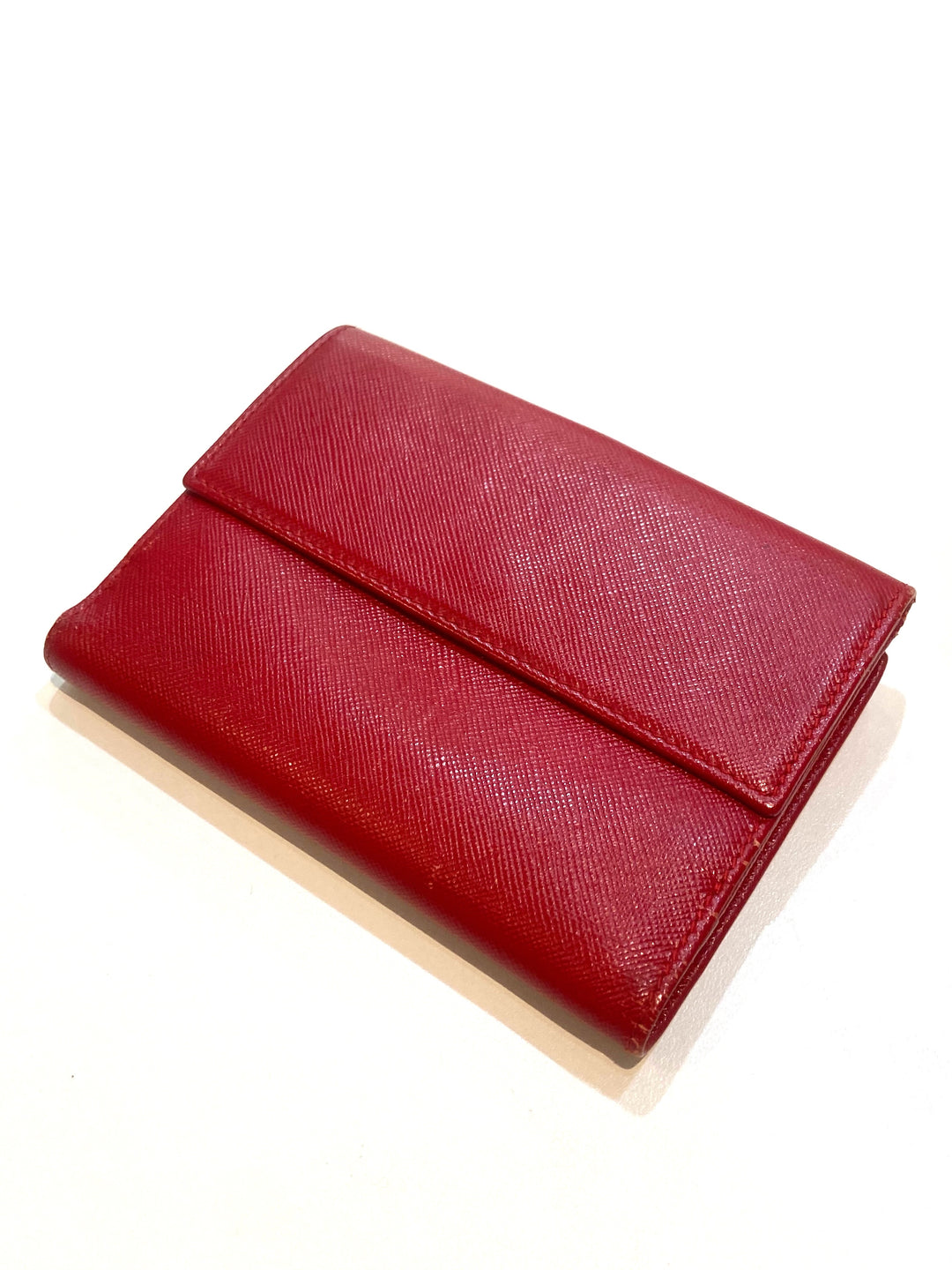 FERRAGAMO SAFFIANO LEATHER GANCINI WALLET