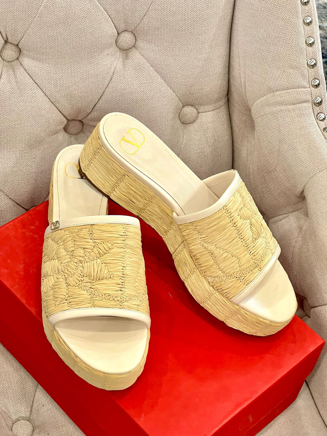 VALENTINO GARAVANI RAFFIA SANDALS