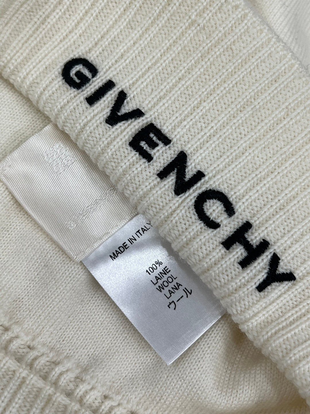 GIVENCHY WOOL BEANIE HAT IN CREAM