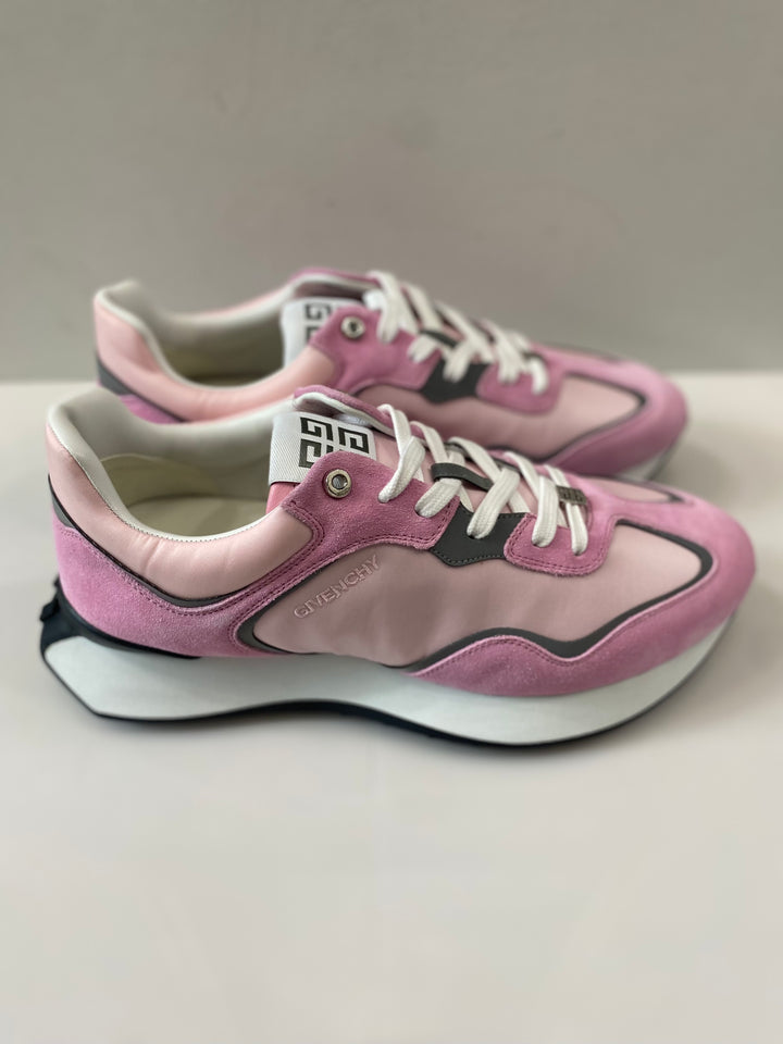 GIVENCHY GIV RUNNER SNEAKERS