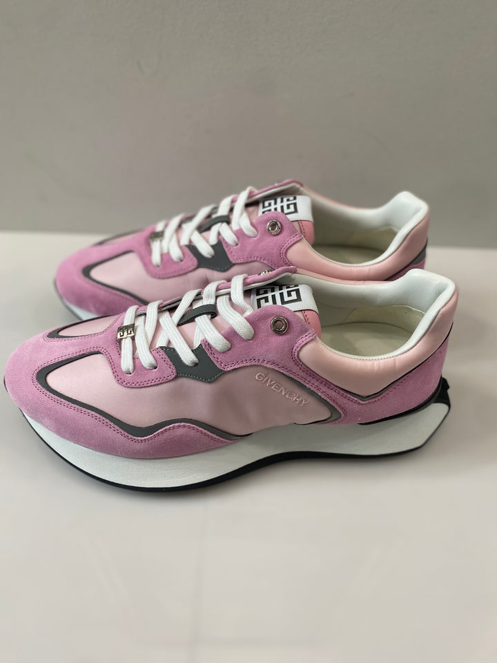 GIVENCHY GIV RUNNER SNEAKERS