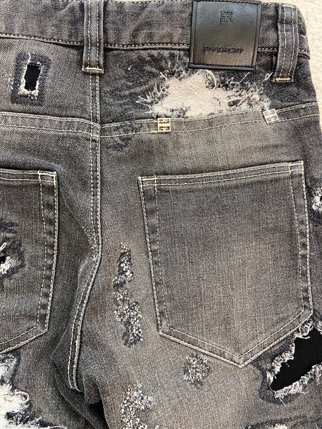 GIVENCHY KIDS DISTRESSED SLIM CUT JEANS