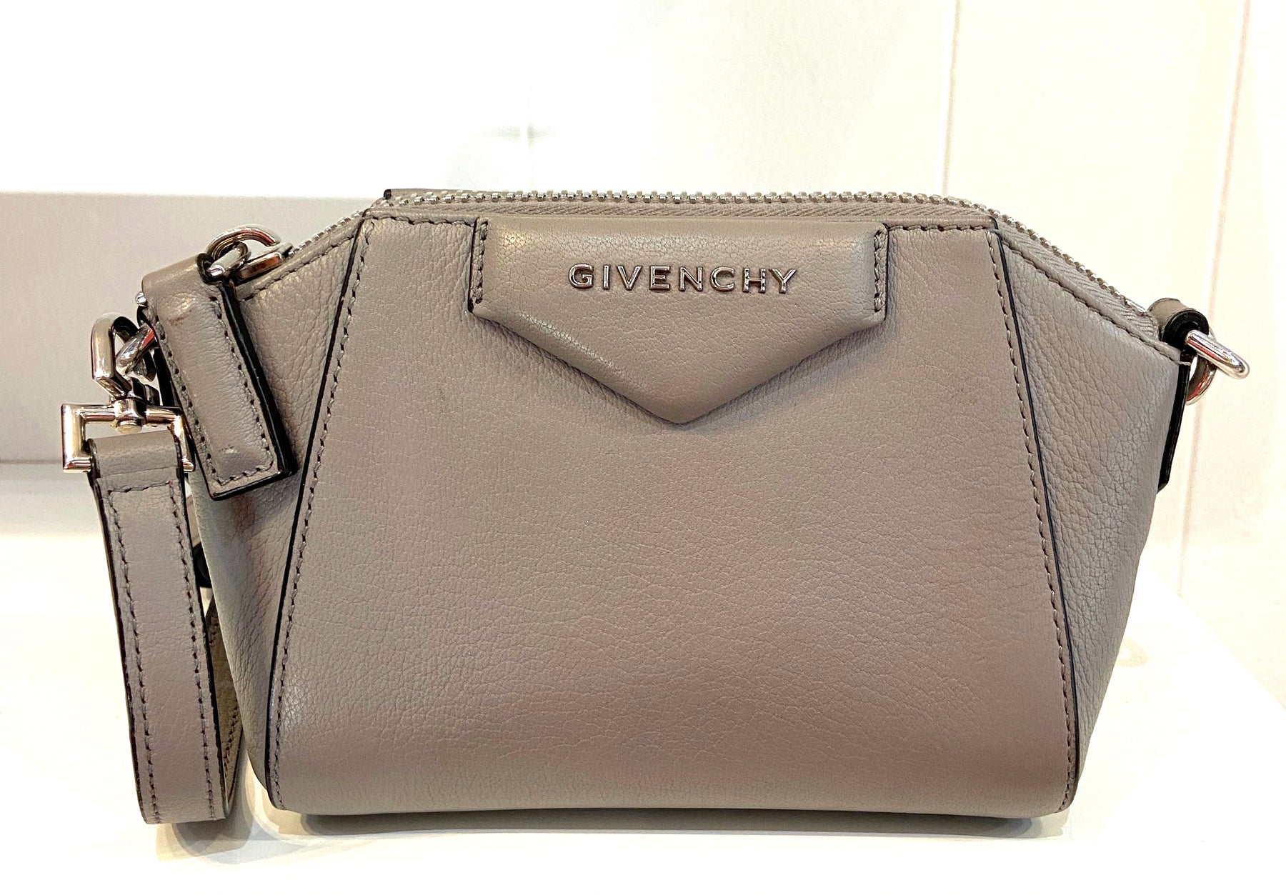 Givenchy Antigona Nano leather crossbody bag - ShopStyle