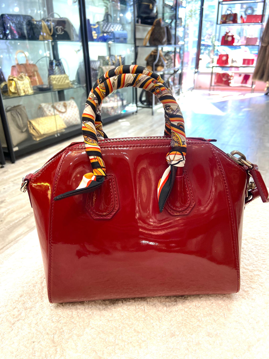 GIVENCHY SMALL ANTIGONA PATENT LEATHER SATCHEL BAG