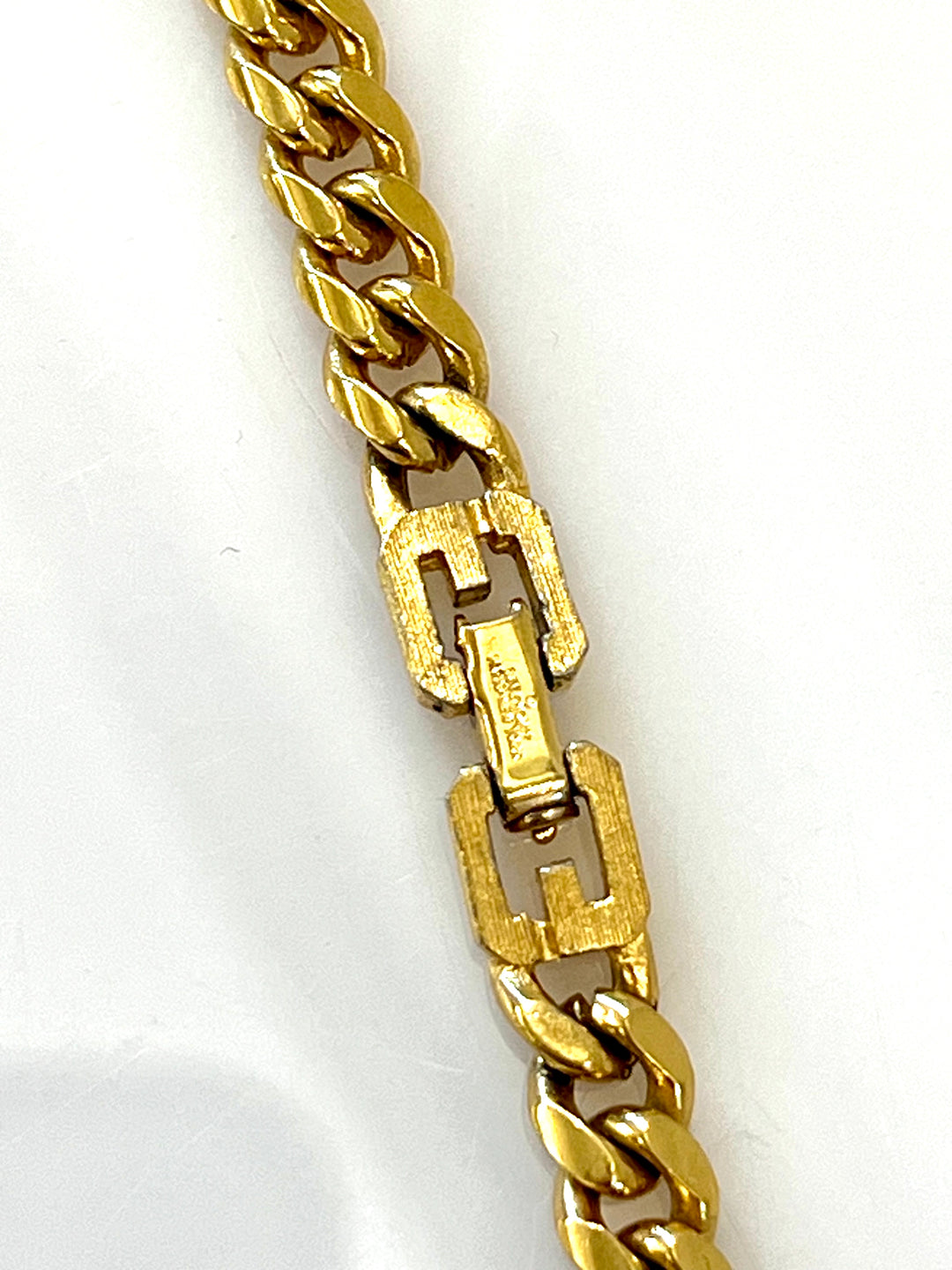 GIVENCHY VINTAGE CRYSTALS CABOCHON NECKLACE