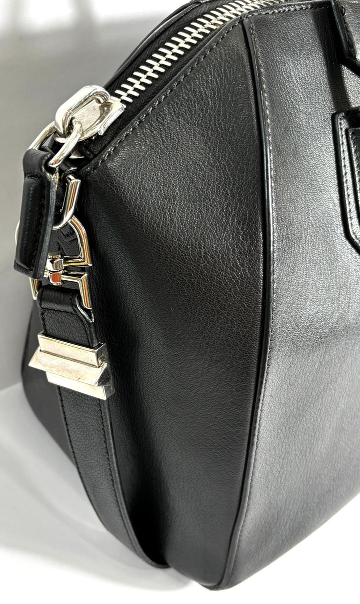 GIVENCHY 2023 MEDIUM CALFSKIN ANTIGONA SATCHEL