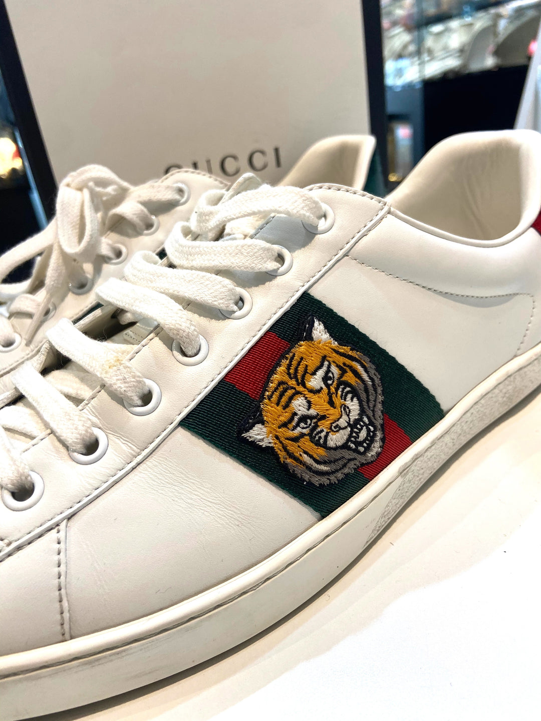 GUCCI CALFSKIN LEATHER ACE TIGER EMBROIDERED MEN&