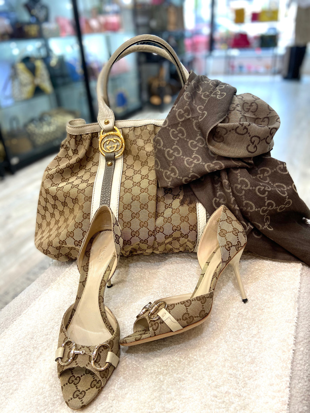 GUCCI GG HOLLYWOOD HORSEBIT D&