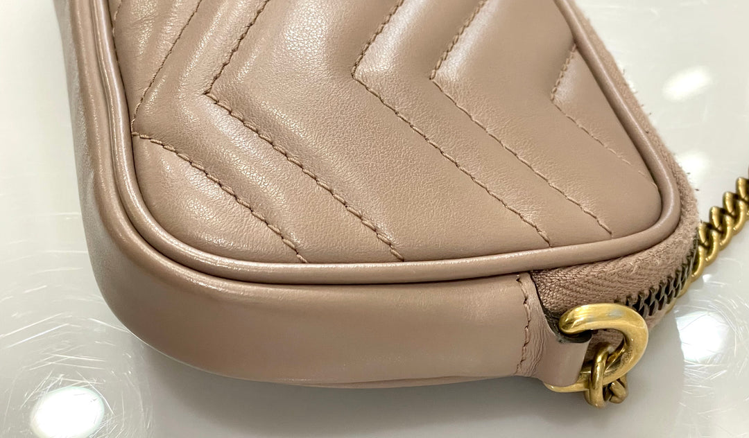GUCCI GG MARMONT MATELASSE MINI CHAIN CROSSBODY BAG
