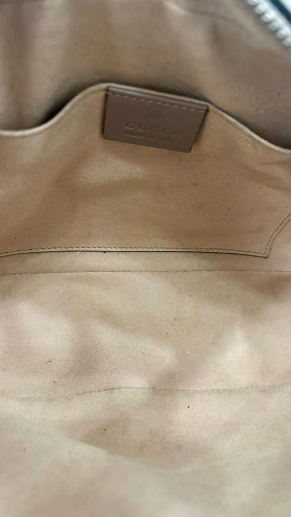 GUCCI GG MARMONT MATELASSÉ CALFSKIN SMALL CAMERA BAG