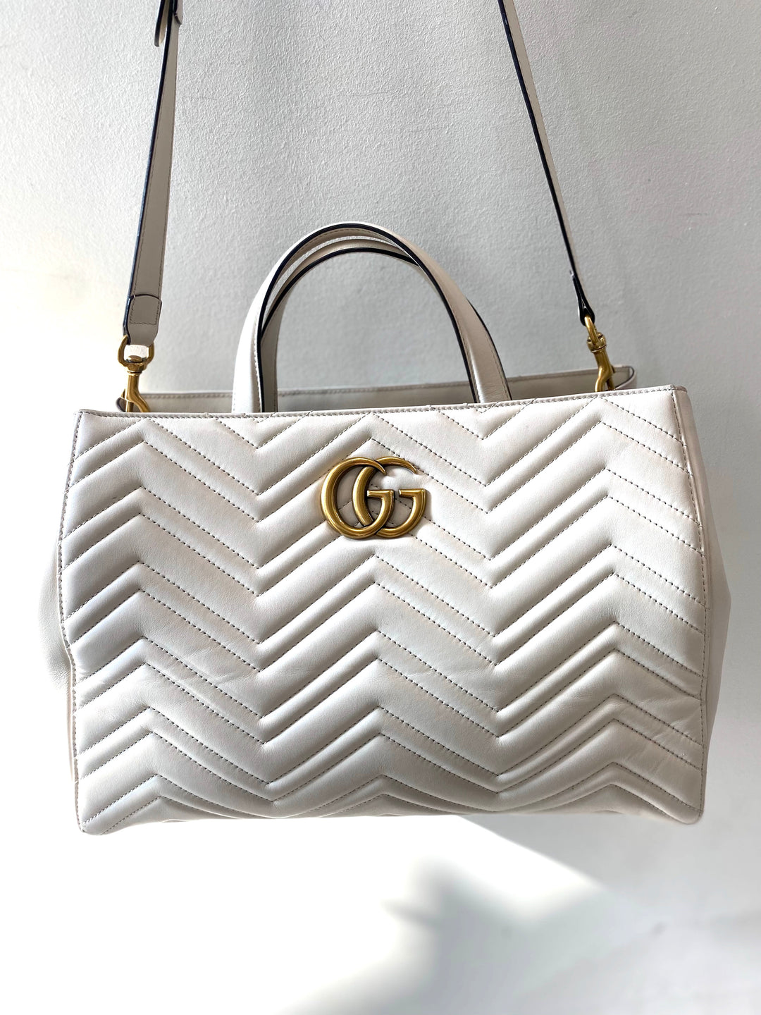 GUCCI GG MARMONT MATELASSE CALFSKIN LEATHER TOTE BAG