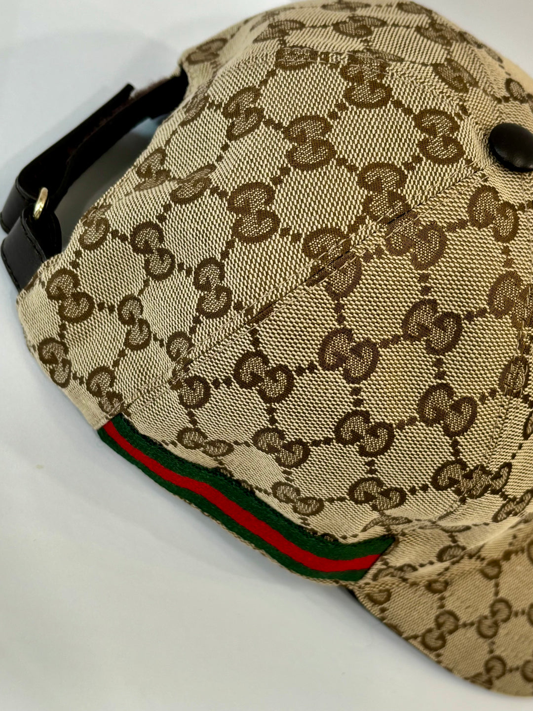 GUCCI GG SUPREME WEB STRIPES BASEBALL HAT