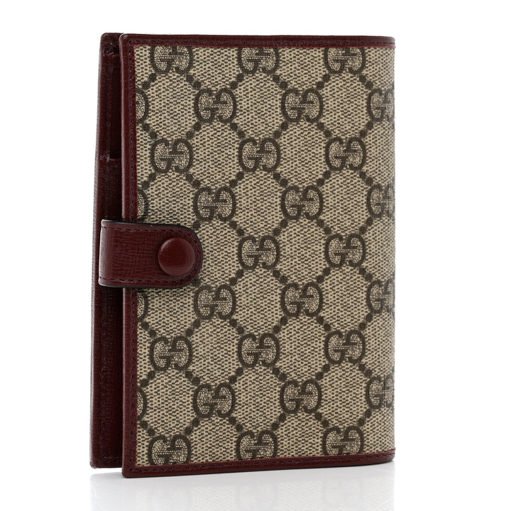 GUCCI GG SUPREME INTERLOCKING G PASSPORT COVER