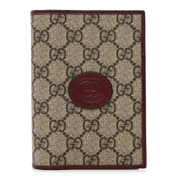 GUCCI GG SUPREME INTERLOCKING G PASSPORT COVER