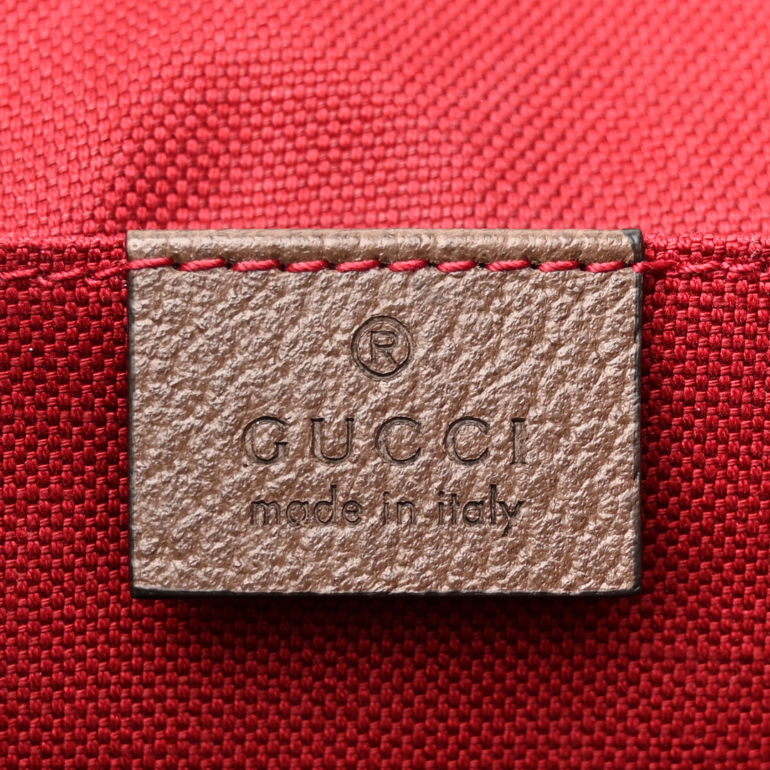 GUCCI GG SUPREME MESSENGER BAG