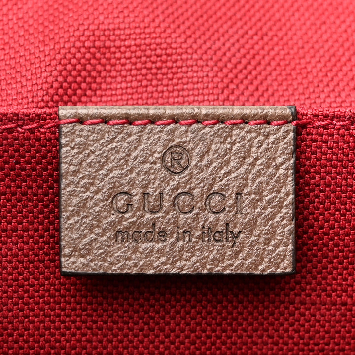 GUCCI GG SUPREME MESSENGER BAG
